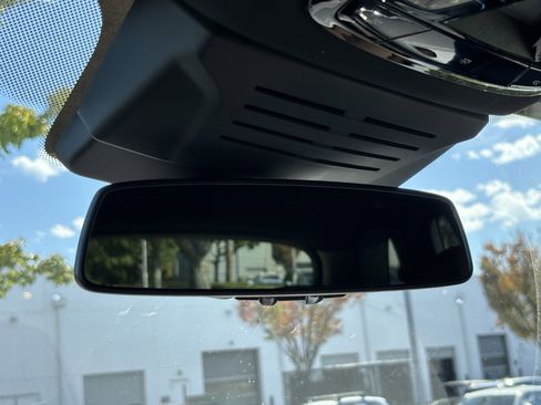 Used 2026 BMW X5 xDrive40i w/ M Sport Package image 30