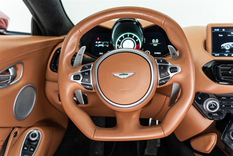Used 2020 Aston Martin V8 Vantage Coupe RWD image 99