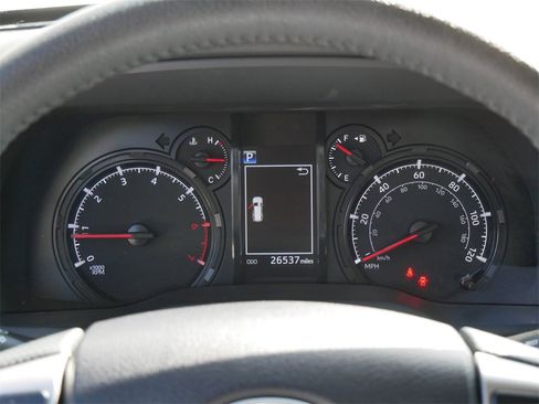 Certified 2024 Toyota 4Runner SR5 Premium image 25