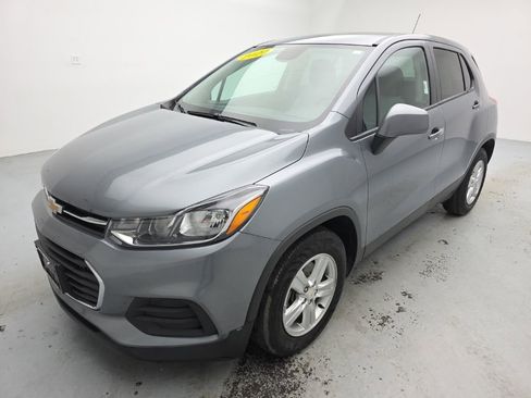 Certified 2020 Chevrolet Trax LS w/ Tint and Cruise Package FWD image 6