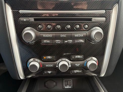 Used 2020 Nissan Pathfinder SV AWD/4WD image 32
