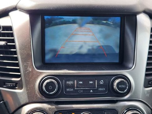 Used 2017 Chevrolet Suburban LT image 15