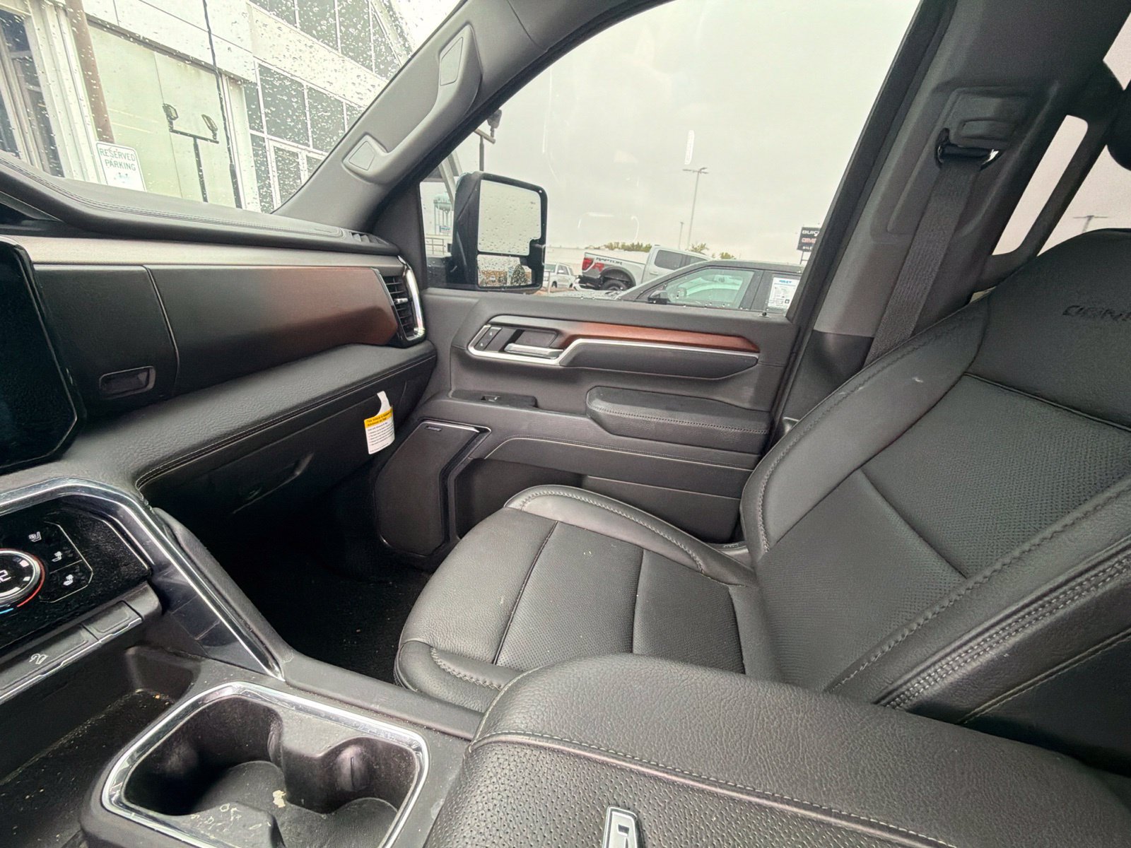 Used 2025 GMC Sierra 2500 Denali w/ Technology Package AWD/4WD image 5