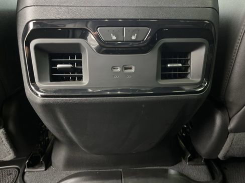 Used 2022 GMC Sierra 1500 AT4 w/ AT4 Preferred Package AWD/4WD image 23