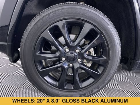 Used 2019 Jeep Grand Cherokee Altitude AWD/4WD image 16