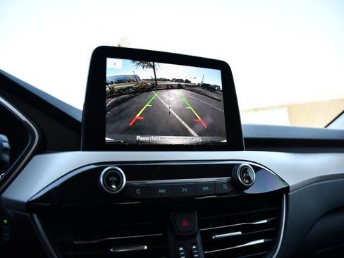 Used 2022 Ford Escape SE w/ Cold Weather Package image 15