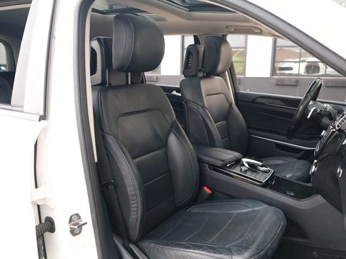 Used 2018 Mercedes-Benz GLS 550 4MATIC w/ Driver Assistance Package image 35