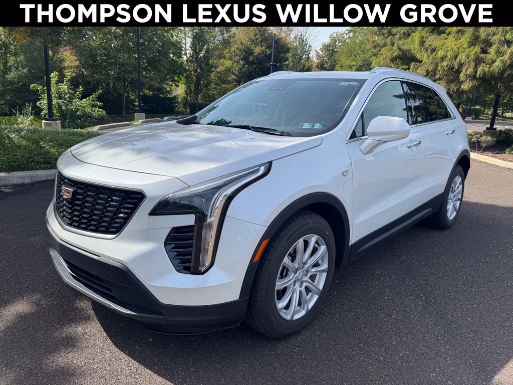 Used 2022 Cadillac XT4 Luxury w/ Cold Weather Package AWD/4WD image 1