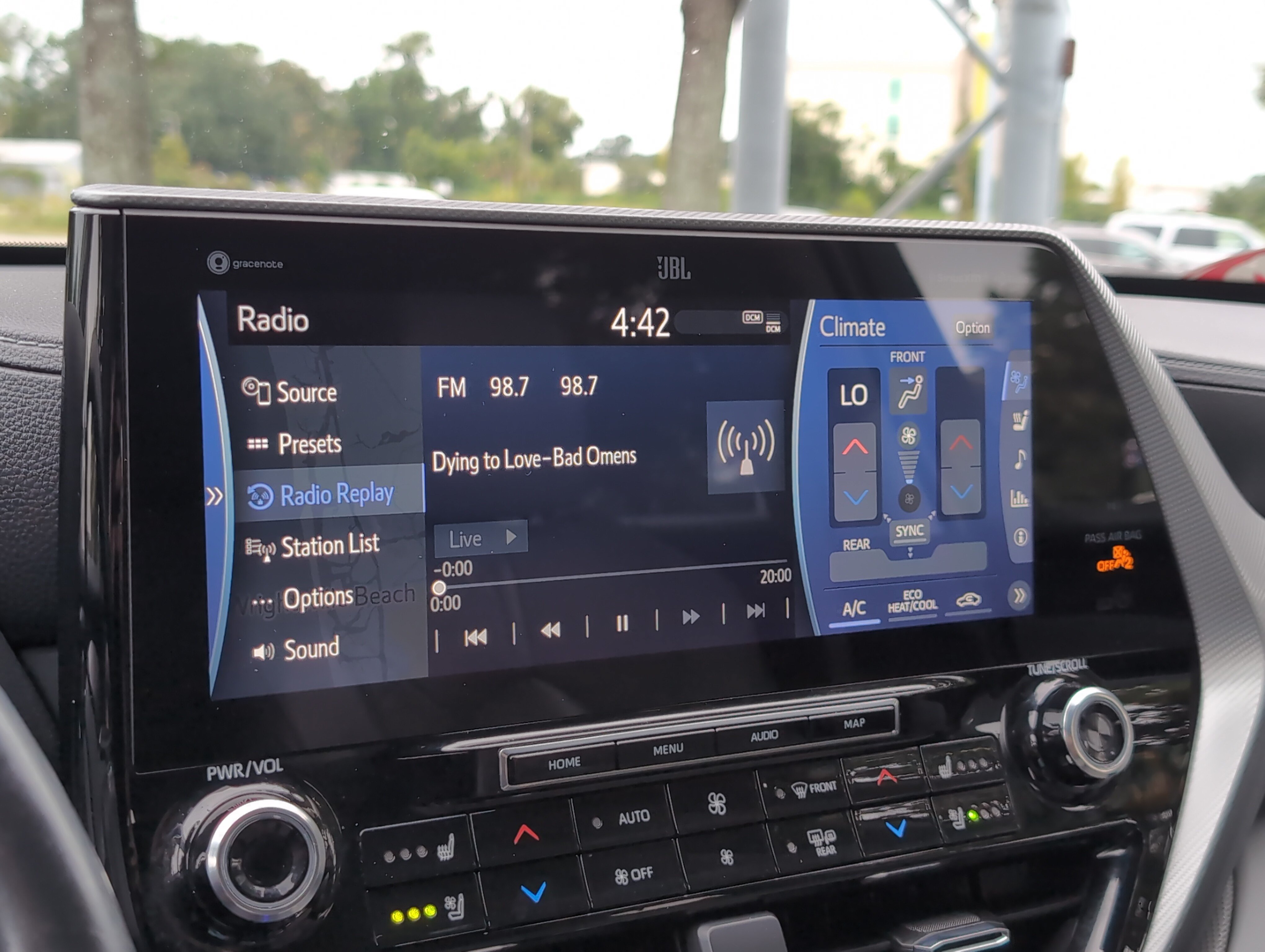 Used 2022 Toyota Highlander Platinum FWD image 23