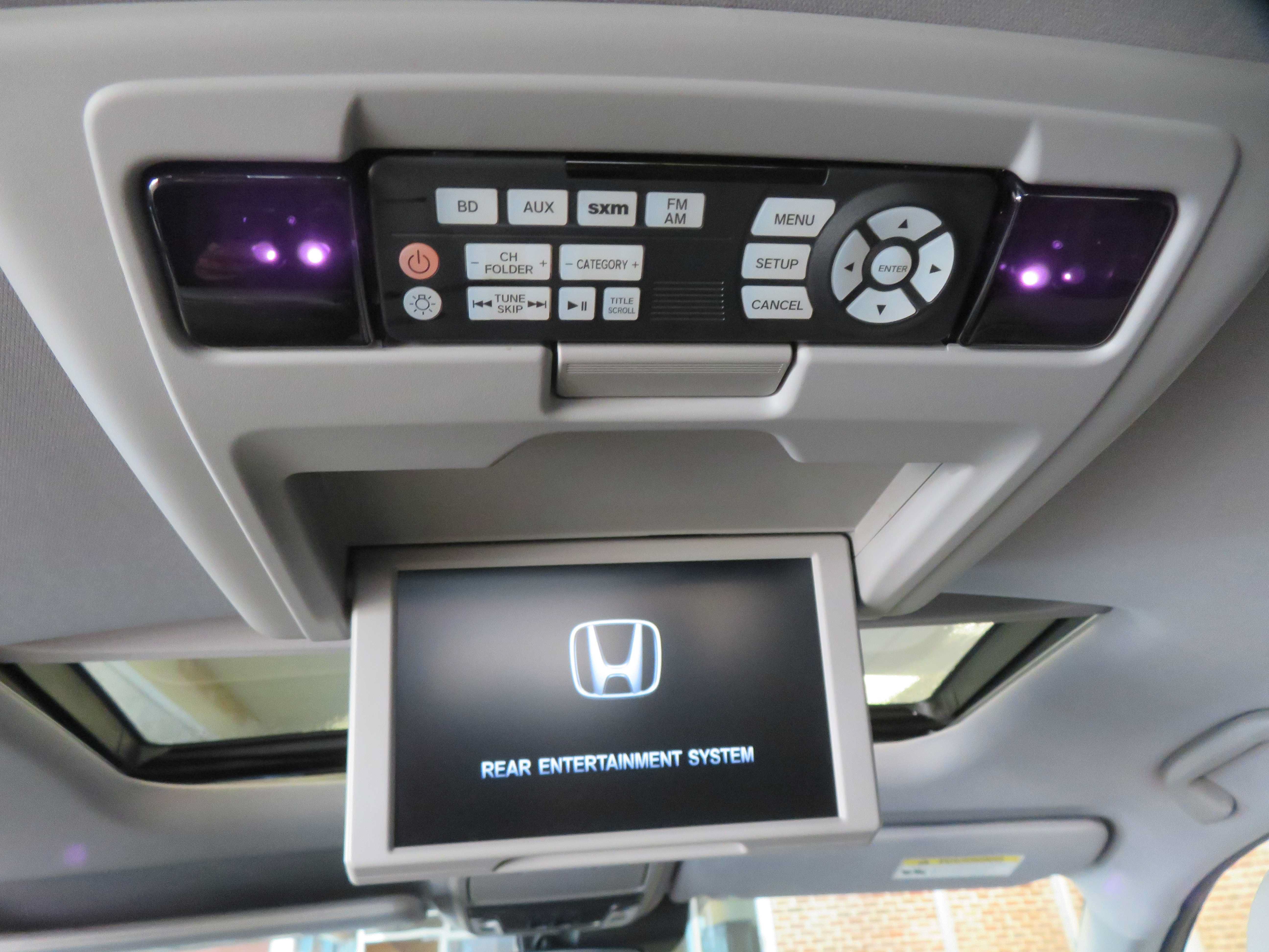 Used 2017 Honda Pilot Elite image 58