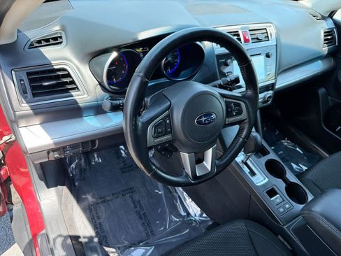 Used 2016 Subaru Outback 2.5i Premium AWD/4WD image 2