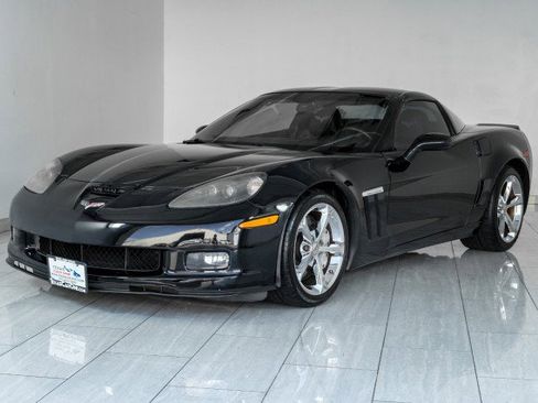 Used 2013 Chevrolet Corvette Grand Sport w/ 3LT Preferred Equipment Group RWD image 4