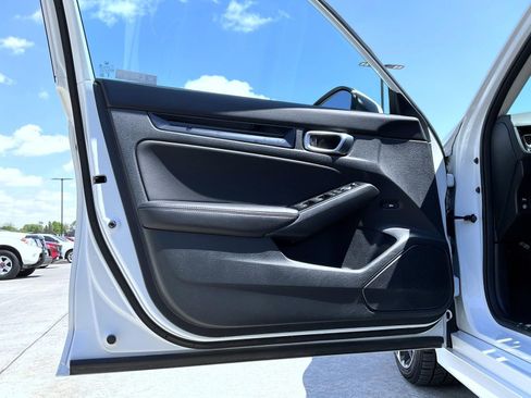 Used 2024 Honda Civic Touring image 9