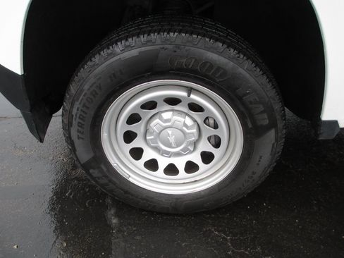 Used 2023 Chevrolet Colorado W/T image 13