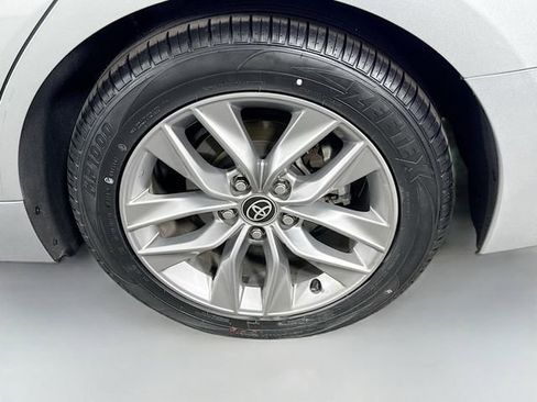 Certified 2021 Toyota Avalon XLE w/ Moonroof Package image 31