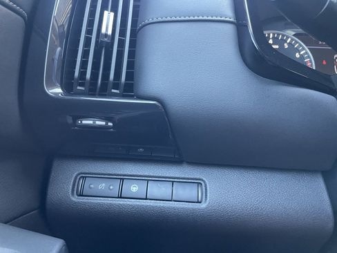 Used 2024 Nissan Pathfinder SV w/ Lighting Package (N92) image 28