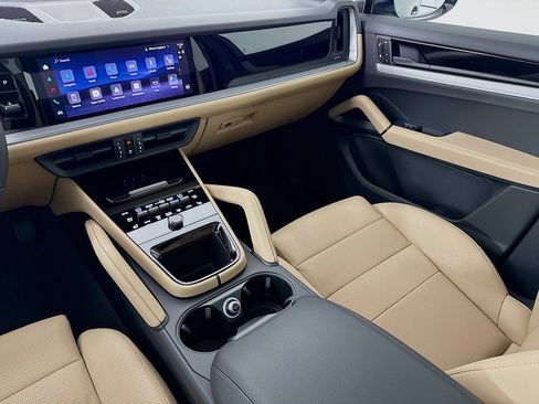 New 2026 Porsche Cayenne AWD/4WD image 25