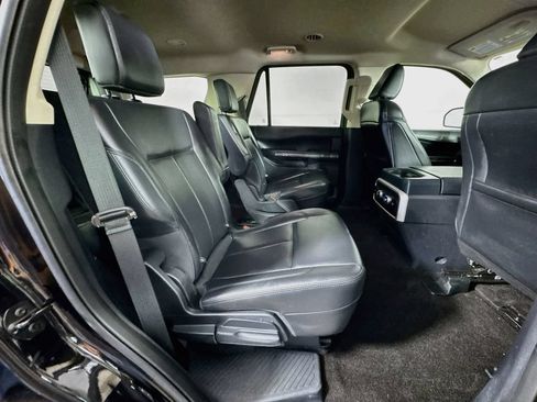 Used 2022 Ford Expedition XLT RWD image 35
