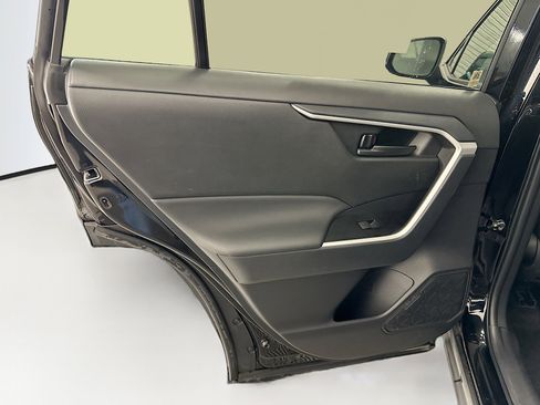 Used 2025 Toyota RAV4 LE image 27