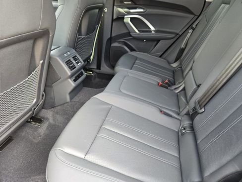 New 2025 Audi Q5 Premium Plus image 32