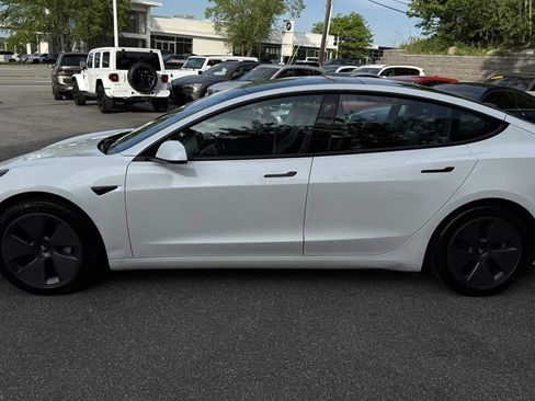 Used 2021 Tesla Model 3 Standard Range Plus RWD image 12
