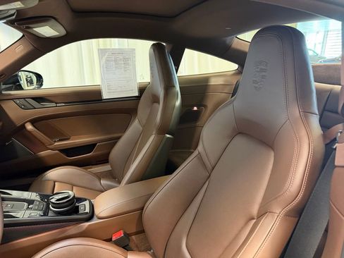 Certified 2026 Porsche 911 Carrera 4S AWD/4WD image 5