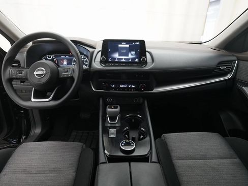 Certified 2023 Nissan Rogue SV image 5