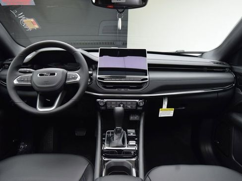 New 2026 Jeep Compass Latitude w/ Sun and Sound Group image 14