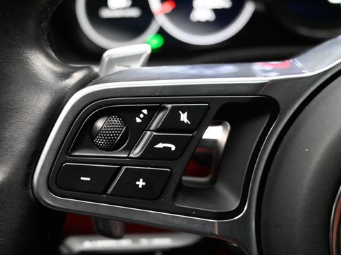 Used 2021 Porsche Cayenne S image 78