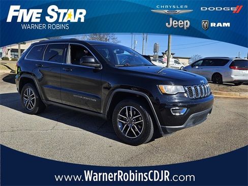 Used 2020 Jeep Grand Cherokee Laredo w/ 18" Wheel & 8.4" Radio Group image 1