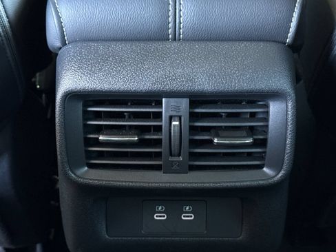 Certified 2025 Nissan Murano SV FWD image 17