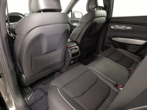 Used 2025 Genesis GV70 3.5T Sport AWD/4WD image 36