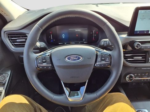 Used 2025 Ford Escape Active w/ Cold Weather Package FWD image 24