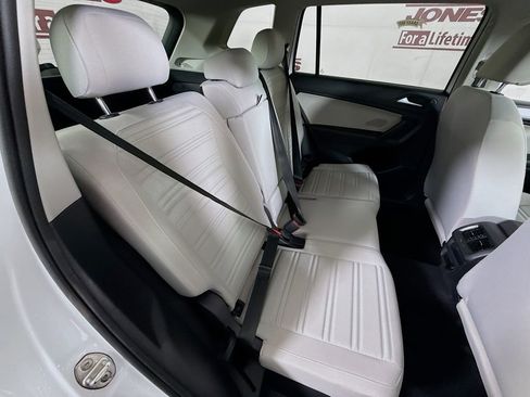 Used 2022 Volkswagen Tiguan S image 28