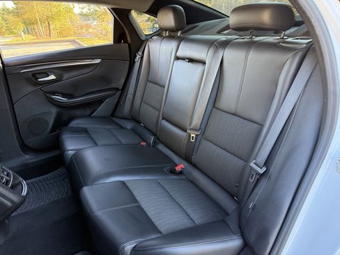 Used 2018 Chevrolet Impala LT image 41