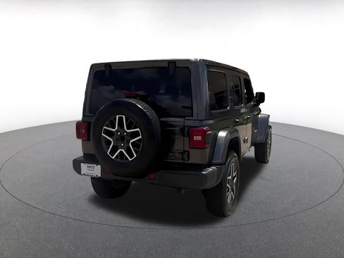 Used 2025 Jeep Wrangler Unlimited Sahara AWD/4WD image 12