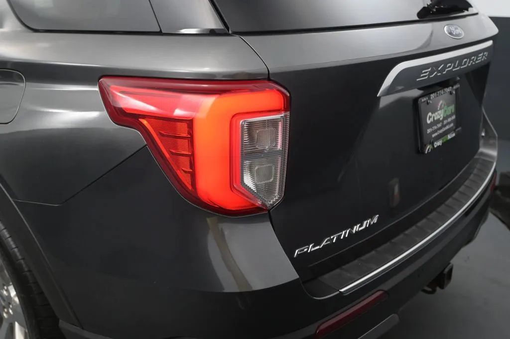Used 2020 Ford Explorer Platinum w/ Premium Technology Package AWD/4WD image 18