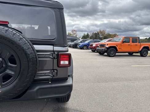 New 2026 Jeep Wrangler Sport AWD/4WD image 39