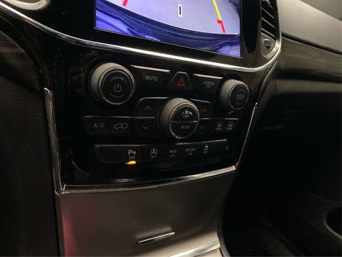 Used 2019 Jeep Grand Cherokee Altitude image 30