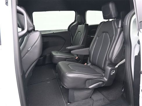 New 2026 Chrysler Voyager LX image 23