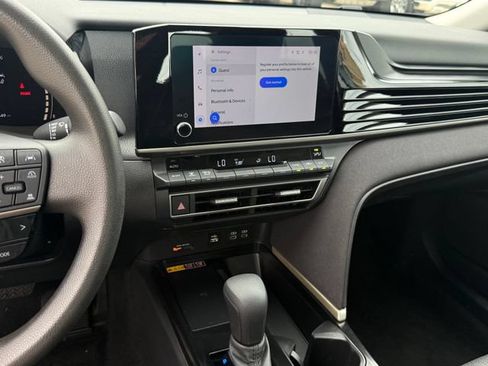 Used 2025 Toyota Camry LE FWD image 19