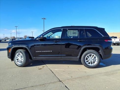 New 2025 Jeep Grand Cherokee Laredo w/ Luxury Tech Group I image 54