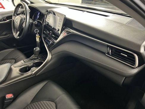 Used 2022 Toyota Camry SE image 26