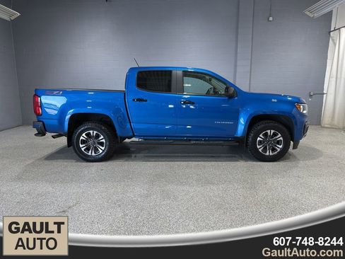 Used 2022 Chevrolet Colorado Z71 image 2