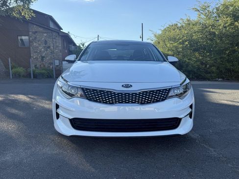 Used 2016 Kia Optima EX w/ Premium Package FWD image 2