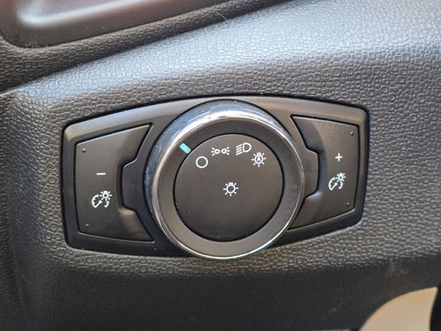 Used 2020 Ford EcoSport S image 28