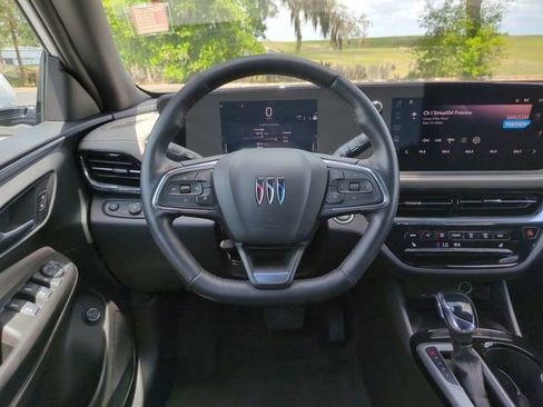 Used 2025 Buick Envista Avenir FWD image 18