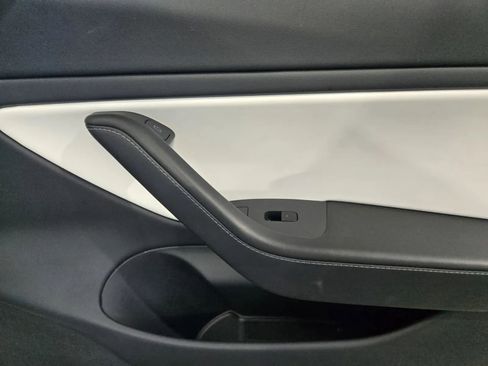 Used 2021 Tesla Model 3 Standard Range Plus RWD image 6