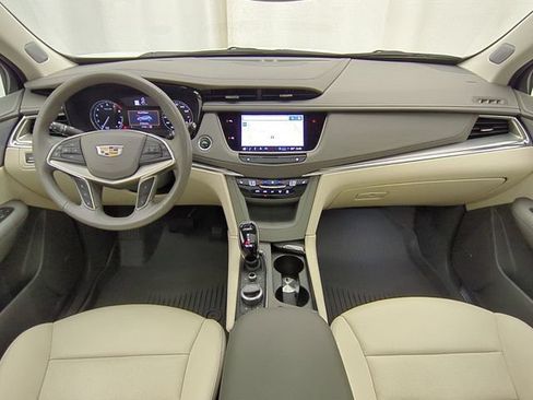 Certified 2024 Cadillac XT5 Premium Luxury w/ LPO, Floor Liner Package AWD/4WD image 24