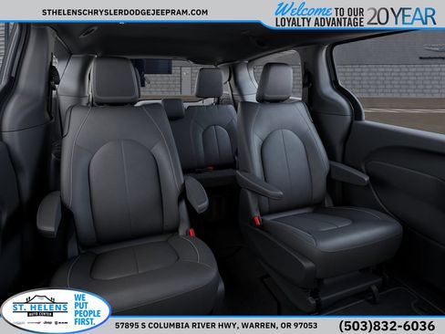 New 2027 Chrysler Pacifica Select FWD image 18